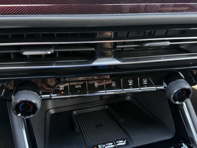 2027 Chevrolet Traverse RS - Photo 18