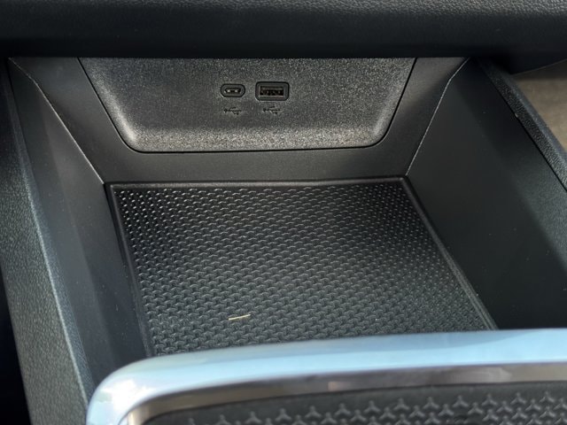 2027 Chevrolet Equinox LT - Photo 16