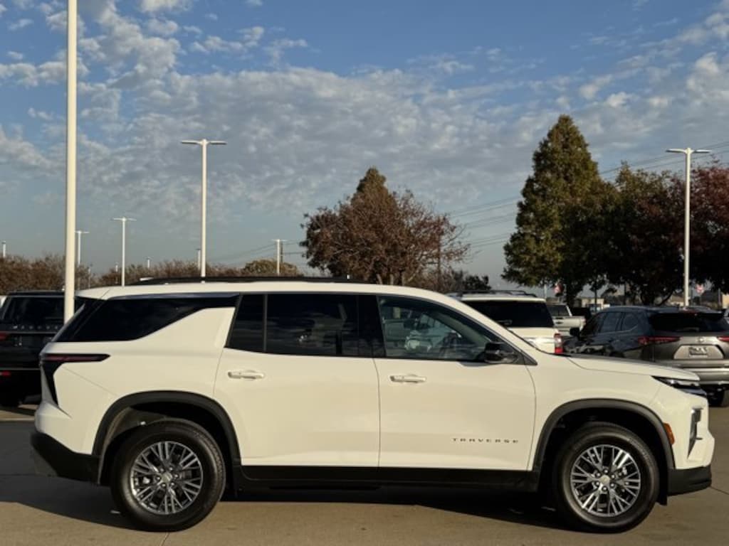 New 2026 Chevrolet Traverse LT SUV