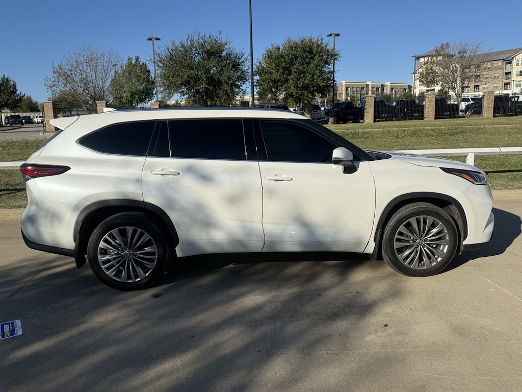 Used 2021 Toyota Highlander Platinum SUV