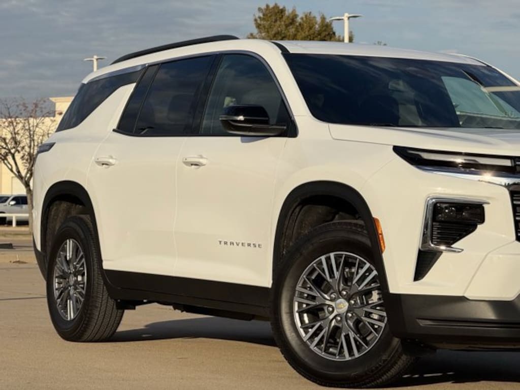 New 2026 Chevrolet Traverse LT SUV
