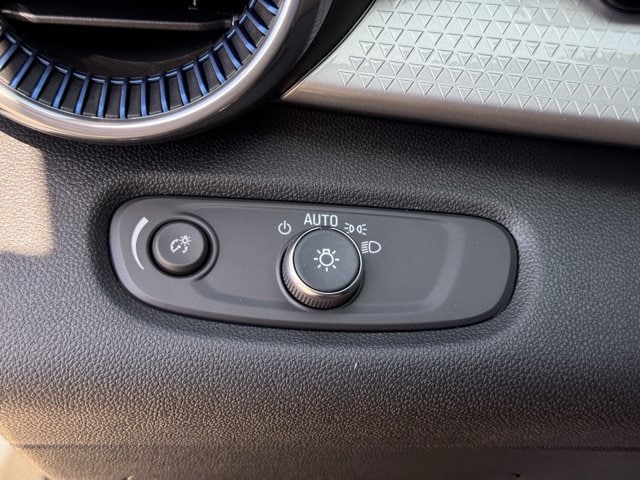 2026 Chevrolet Trax LT - Photo 19