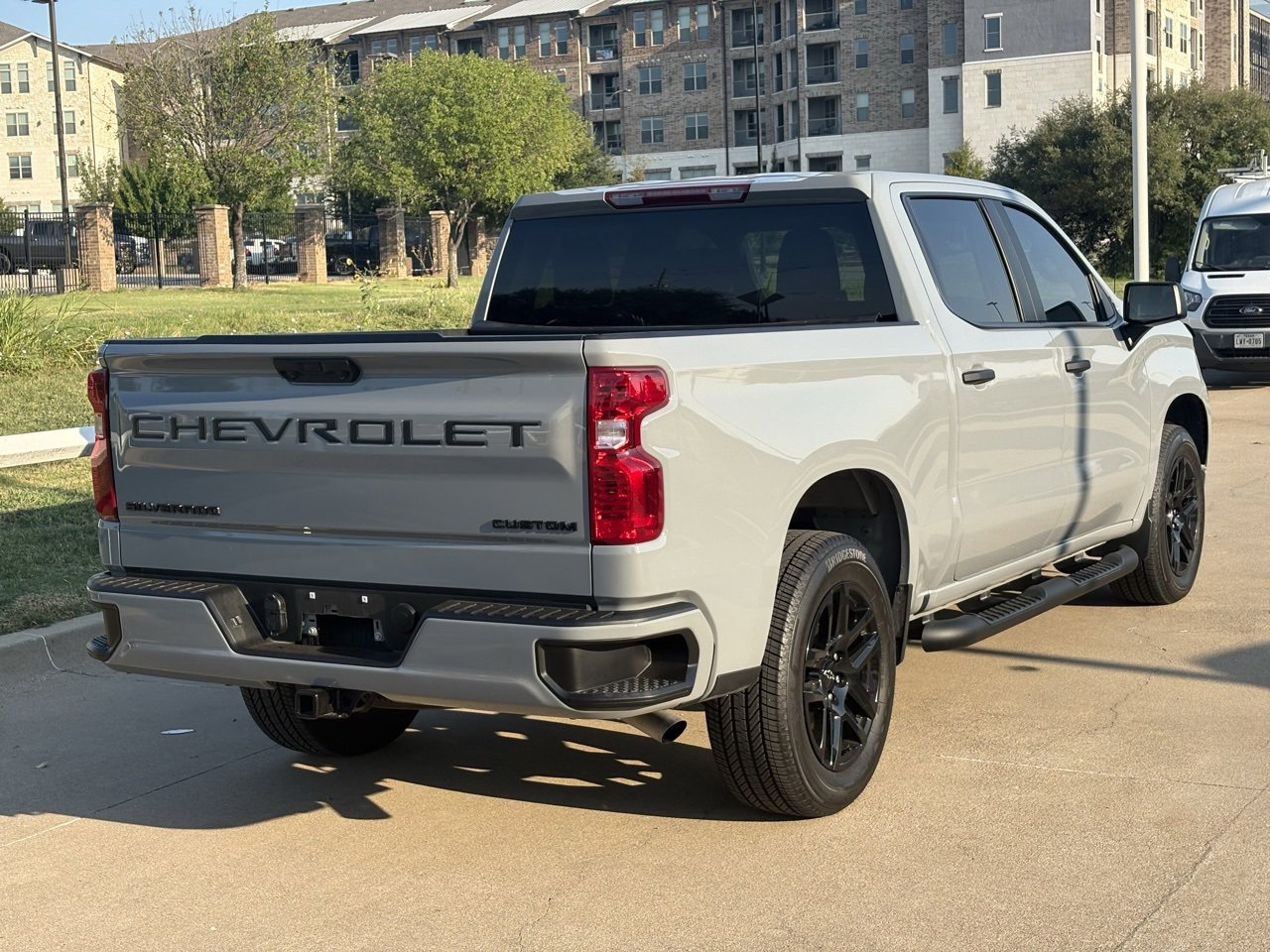 2025 Chevrolet Silverado 1500 Custom photo 4