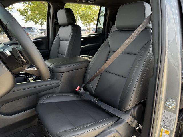 2026 Chevrolet Suburban LT - Photo 21