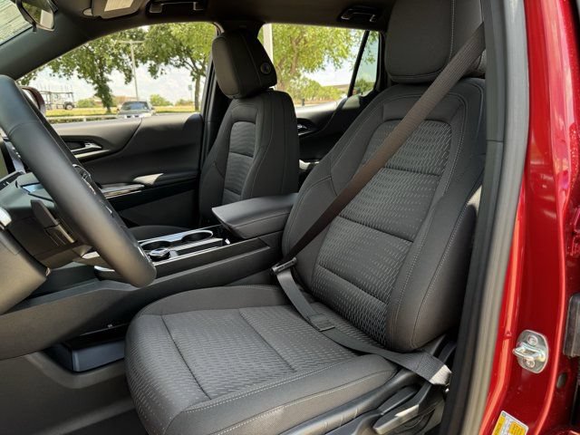 2027 Chevrolet Equinox LT - Photo 21