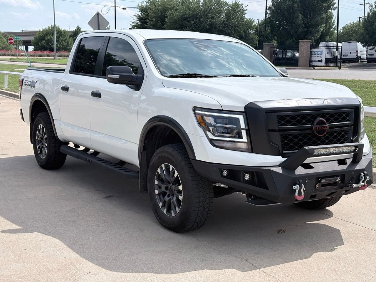 2024 Nissan Titan PRO-4X 4X4 Crew Cab's photo
