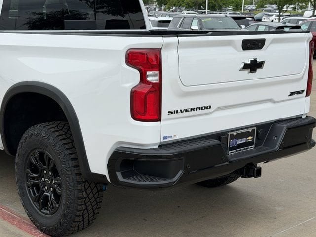 2026 Chevrolet Silverado 1500 ZR2 - Photo 7
