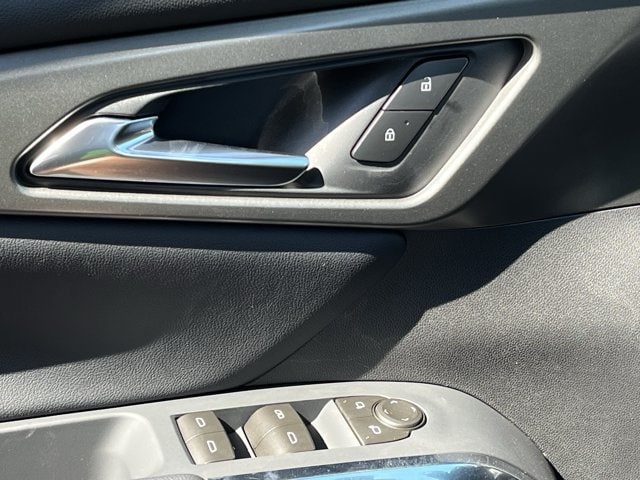 2027 Chevrolet Traverse LT - Photo 21