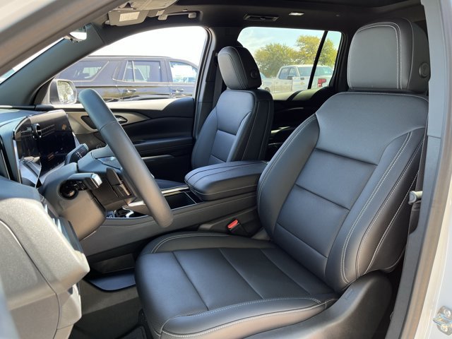 2027 Chevrolet Traverse LT - Photo 23