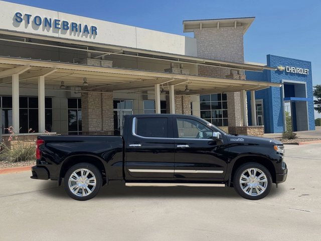 2026 Chevrolet Silverado 1500 High Country photo 2