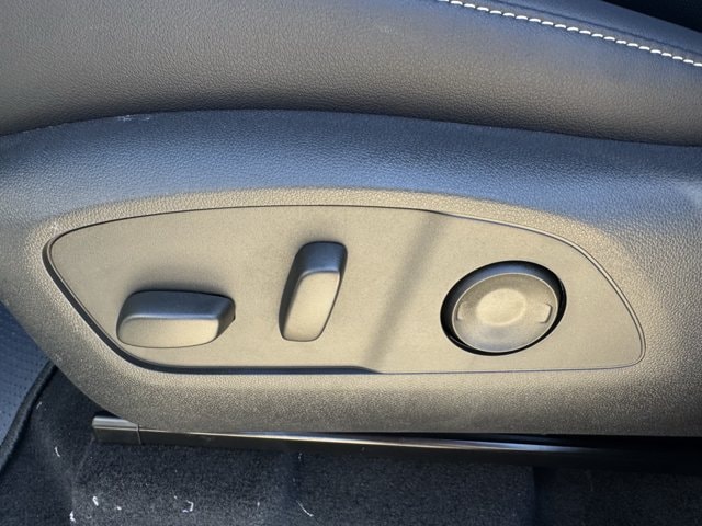 2027 Chevrolet Traverse LT - Photo 21