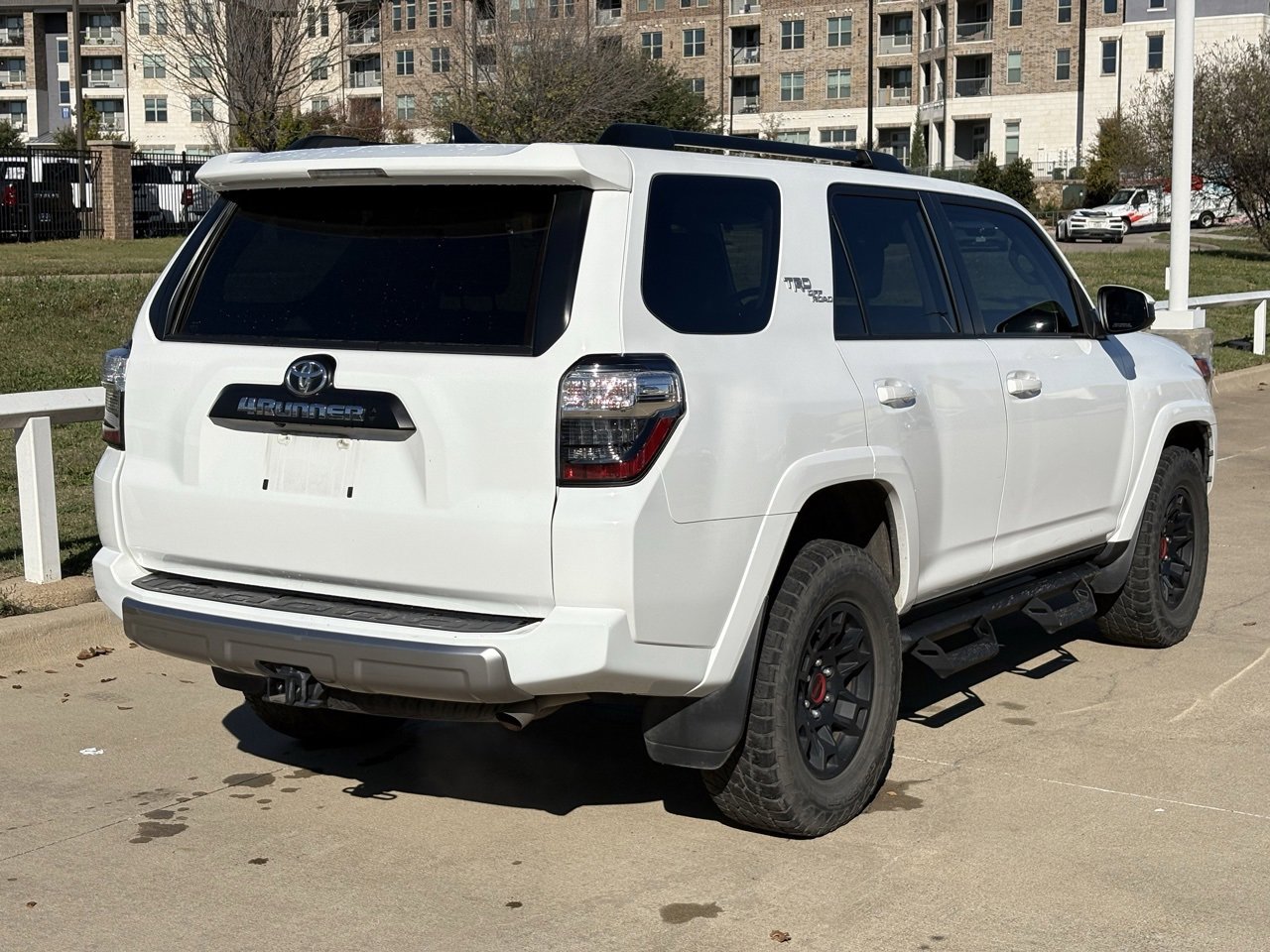 2022 Toyota 4Runner TRD photo 4