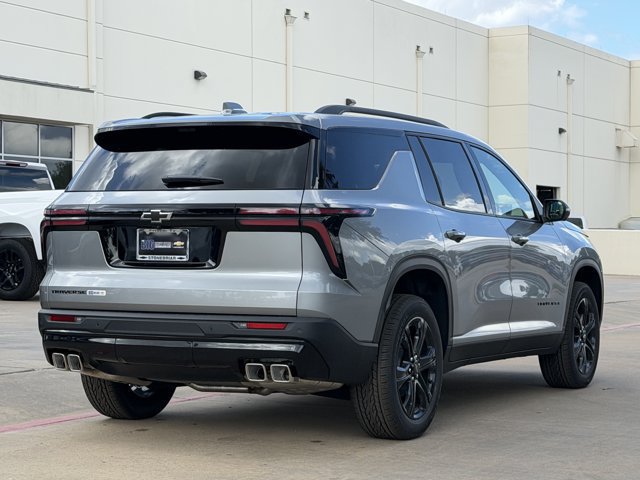 2027 Chevrolet Traverse LT - Photo 4
