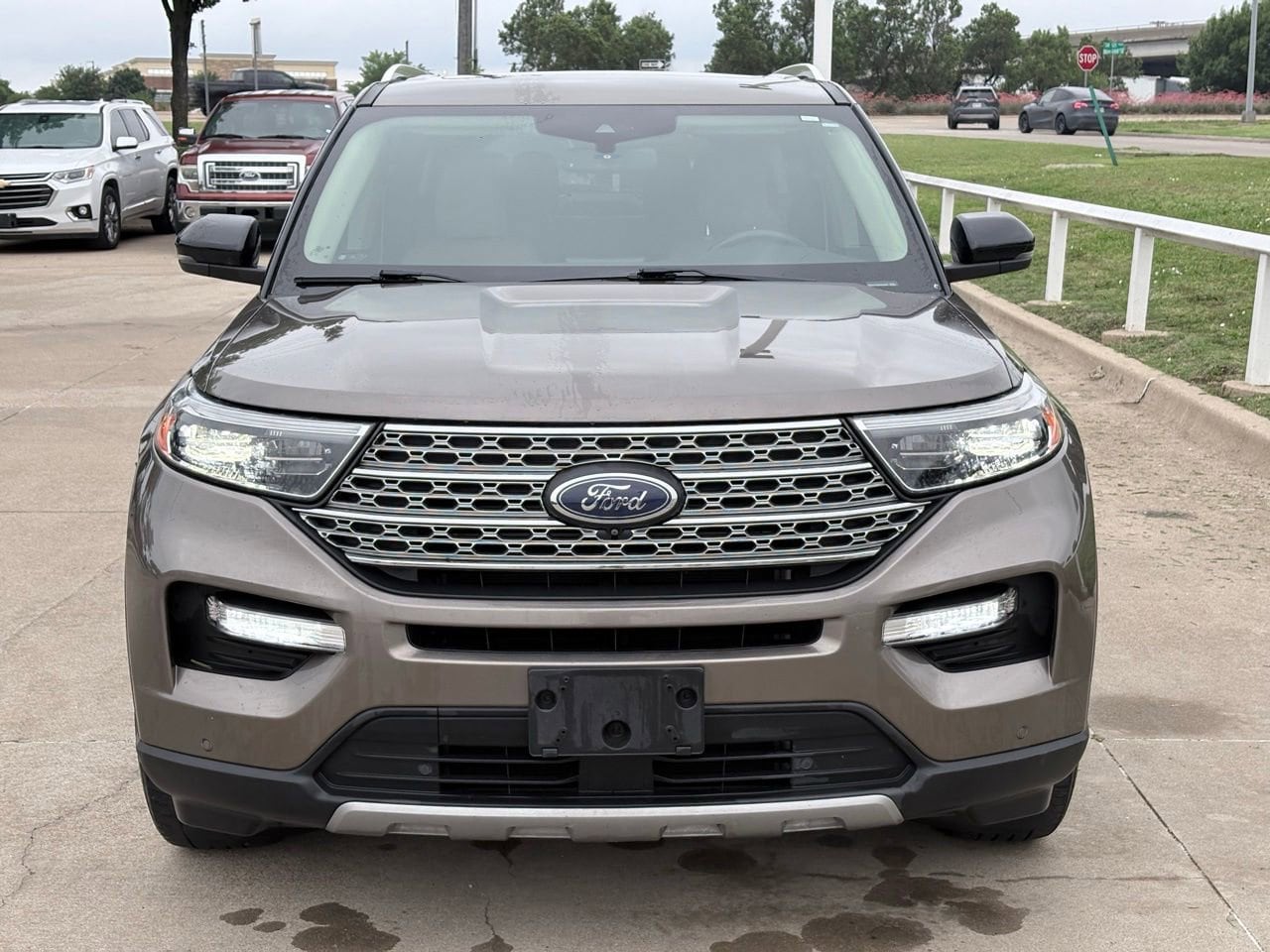 View vehicle photo 2