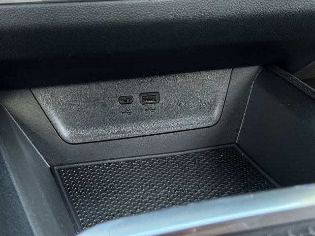 2027 Chevrolet Equinox LT - Photo 16