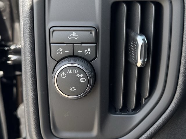 2026 Chevrolet Silverado 1500 Custom - Photo 19