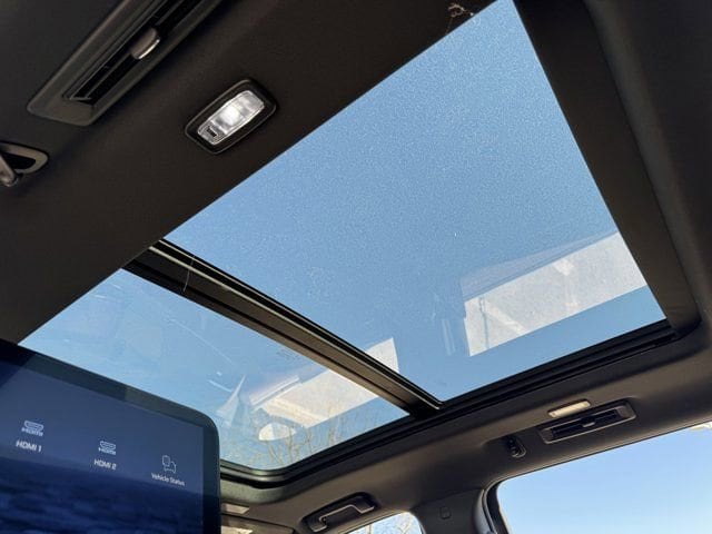 New 2026 Polar White Tricoat Chevrolet High Country image 27