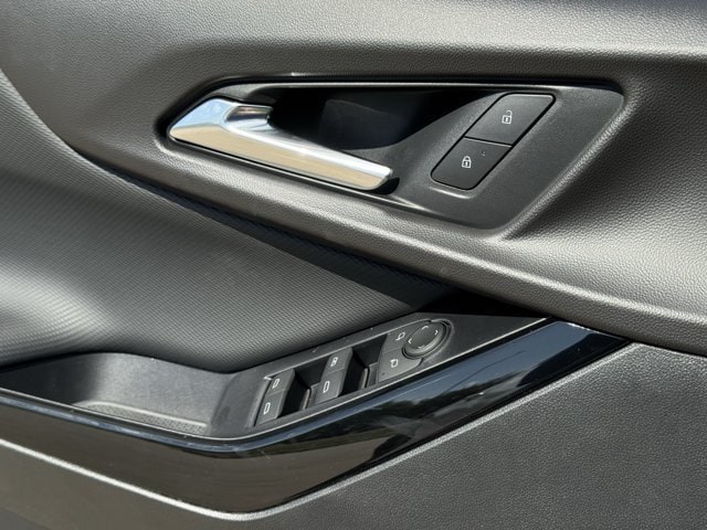 2027 Chevrolet Equinox LT - Photo 21