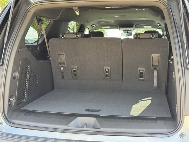 2026 Chevrolet Suburban LS - Photo 24