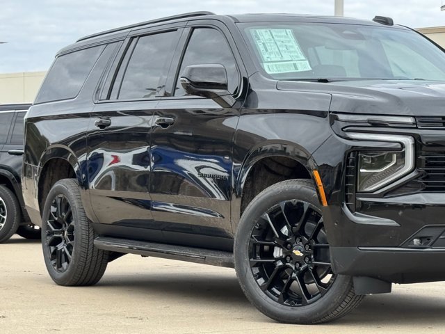 2026 Chevrolet Suburban RST photo 2