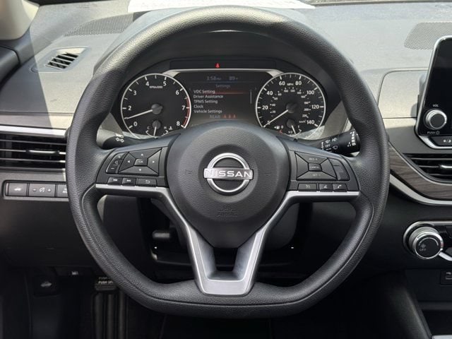 2025 Nissan Altima SV - Photo 12