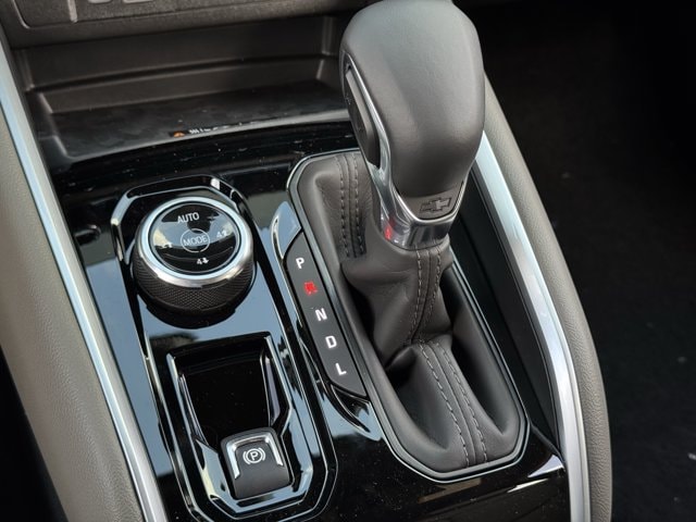 2026 Chevrolet Colorado ZR2 - Photo 16