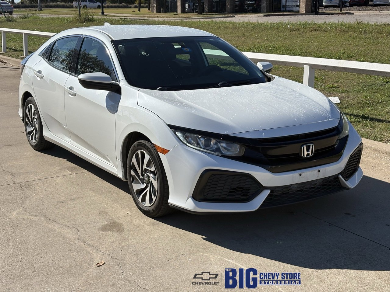 2017 Honda Civic Hatchback LX's photo