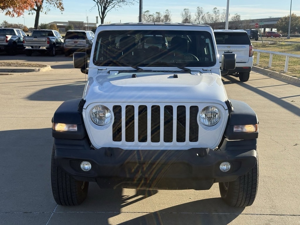Used 2020 Jeep Gladiator Sport S Truck Crew Cab
