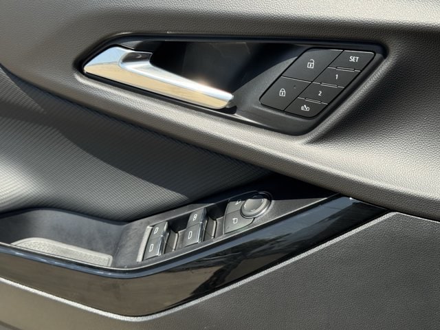 2027 Chevrolet Equinox RS - Photo 20