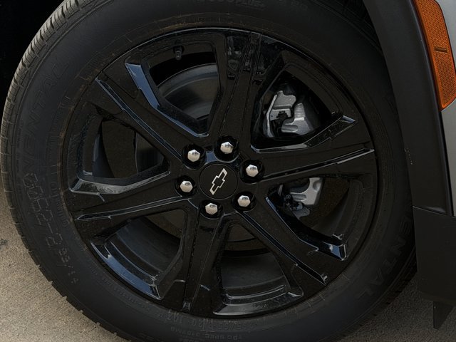 2027 Chevrolet Traverse LT - Photo 10