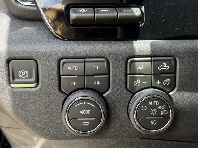 2026 Chevrolet Silverado 2500 HD ZR2 - Photo 18