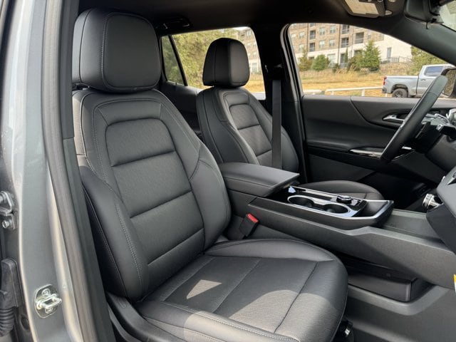 2027 Chevrolet Equinox LT - Photo 21