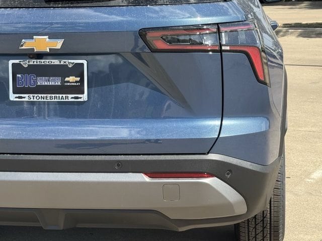 2027 Chevrolet Equinox LT - Photo 7