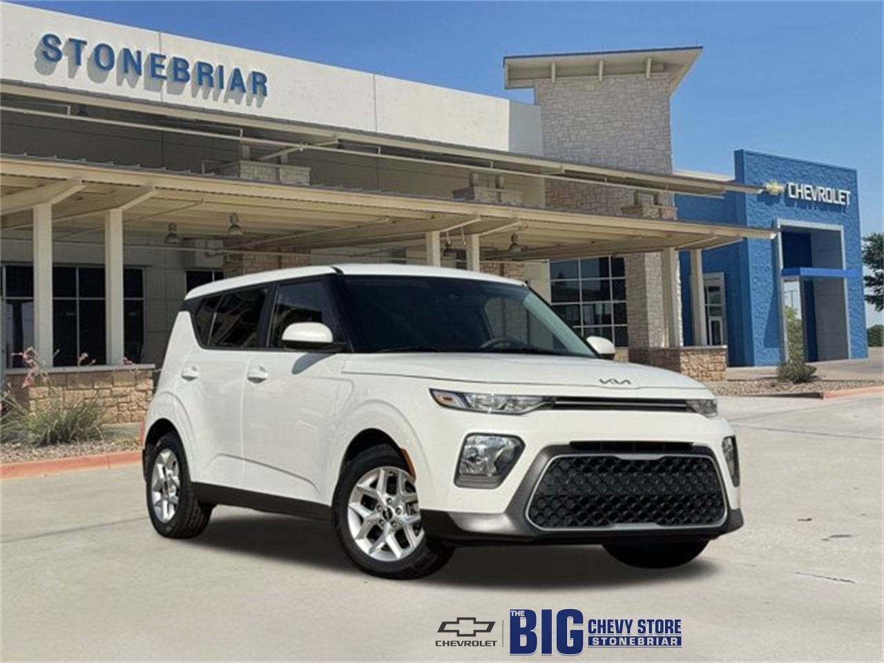 2022 Kia Soul LX's photo