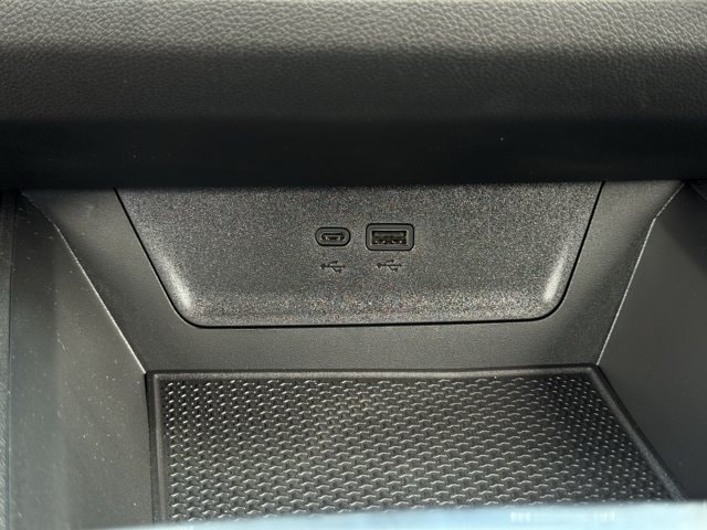 2027 Chevrolet Equinox LT - Photo 16