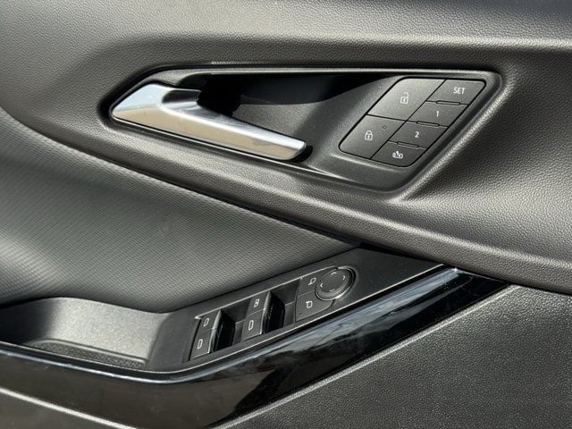 2027 Chevrolet Equinox RS - Photo 20