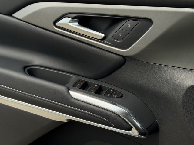 2027 Chevrolet Traverse LT - Photo 19
