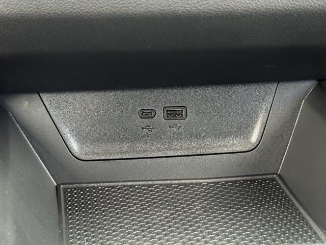2027 Chevrolet Equinox LT - Photo 16