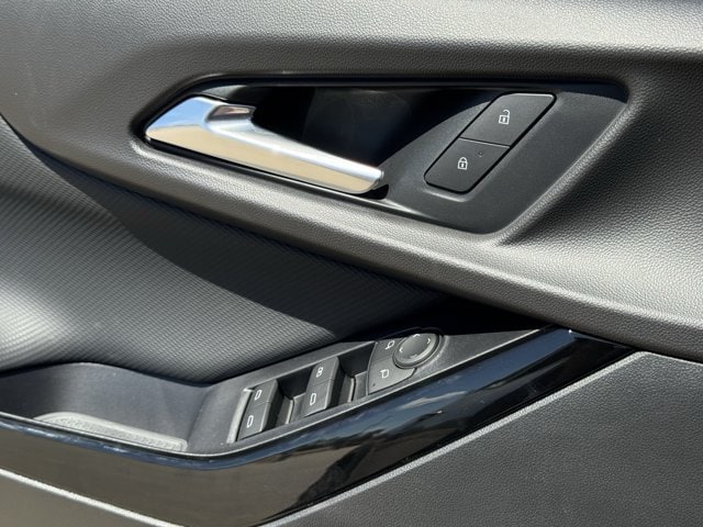 2027 Chevrolet Equinox LT - Photo 20