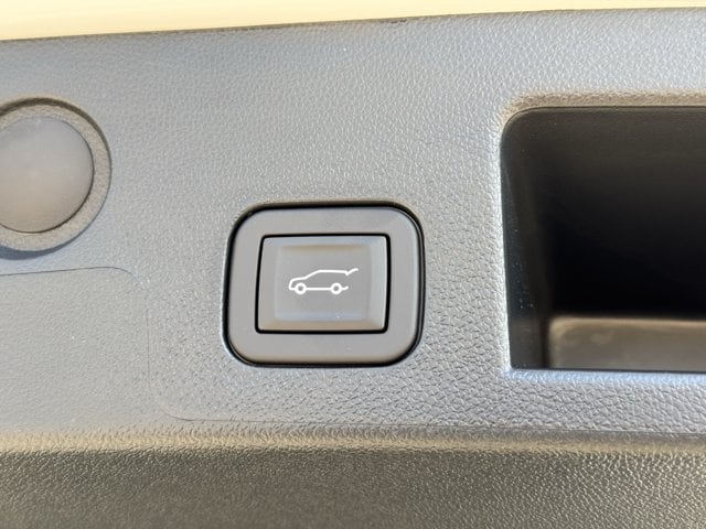 2027 Chevrolet Equinox LT - Photo 27