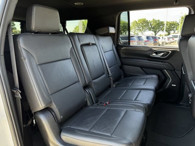 2024 Chevrolet Suburban LT - Photo 31