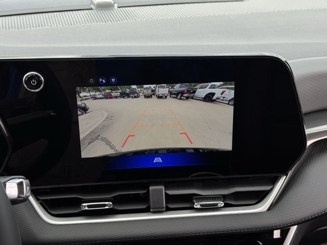 2027 Chevrolet Equinox LT - Photo 14