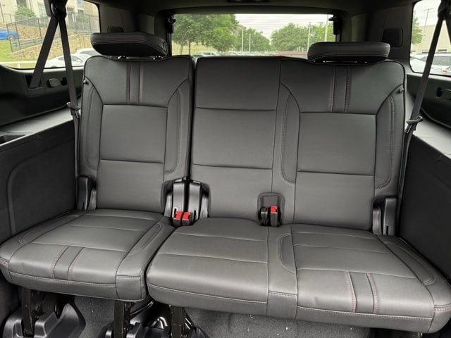 2026 Chevrolet Suburban RST - Photo 24