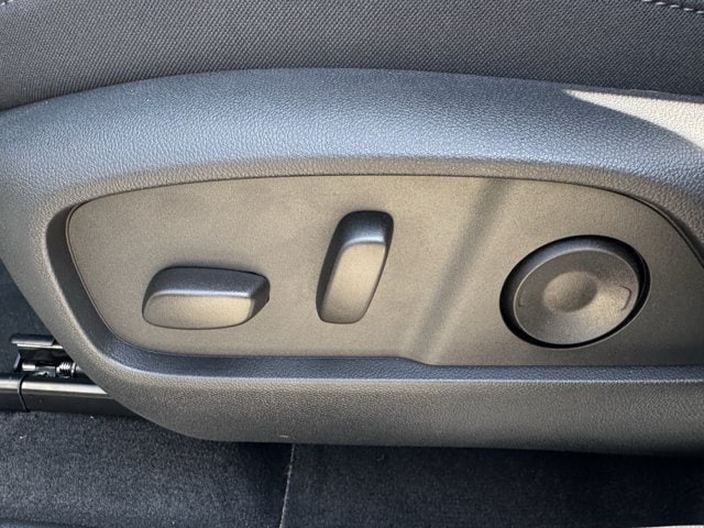 2027 Chevrolet Equinox LT - Photo 23