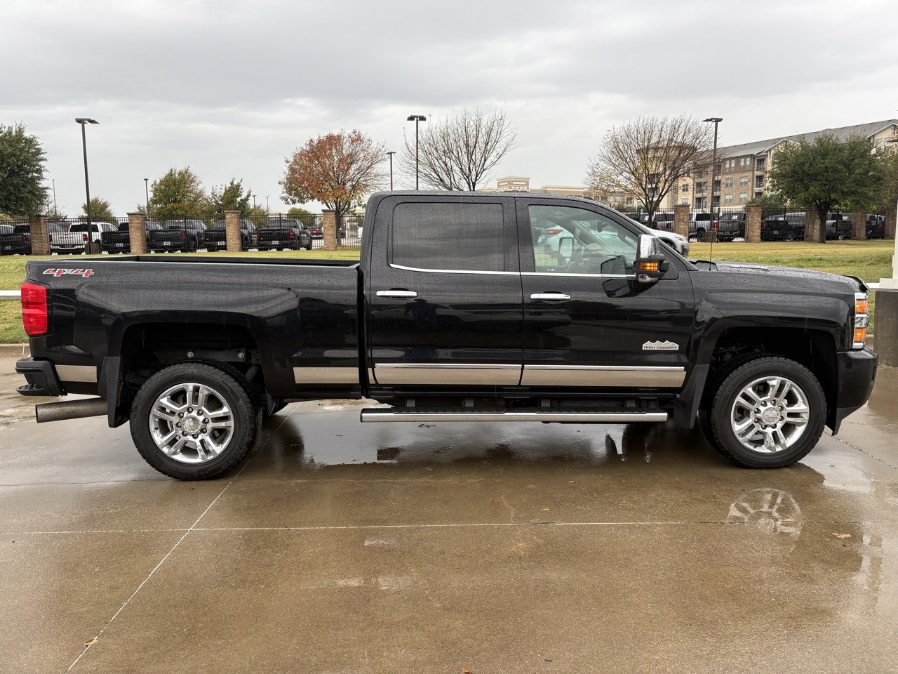 2016 Chevrolet Silverado 2500HD High Country photo 3