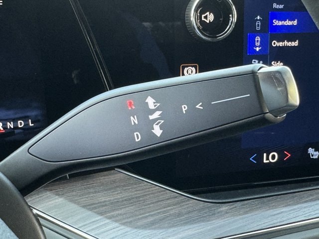 2026 Chevrolet Suburban Z71 - Photo 15