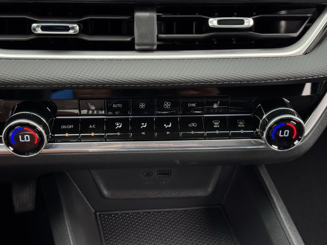 2027 Chevrolet Equinox LT - Photo 14