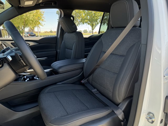 2027 Chevrolet Traverse LT - Photo 19