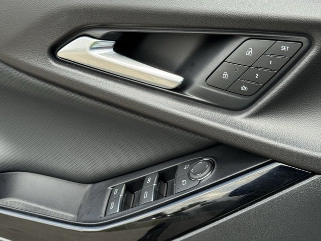 2027 Chevrolet Equinox RS - Photo 21