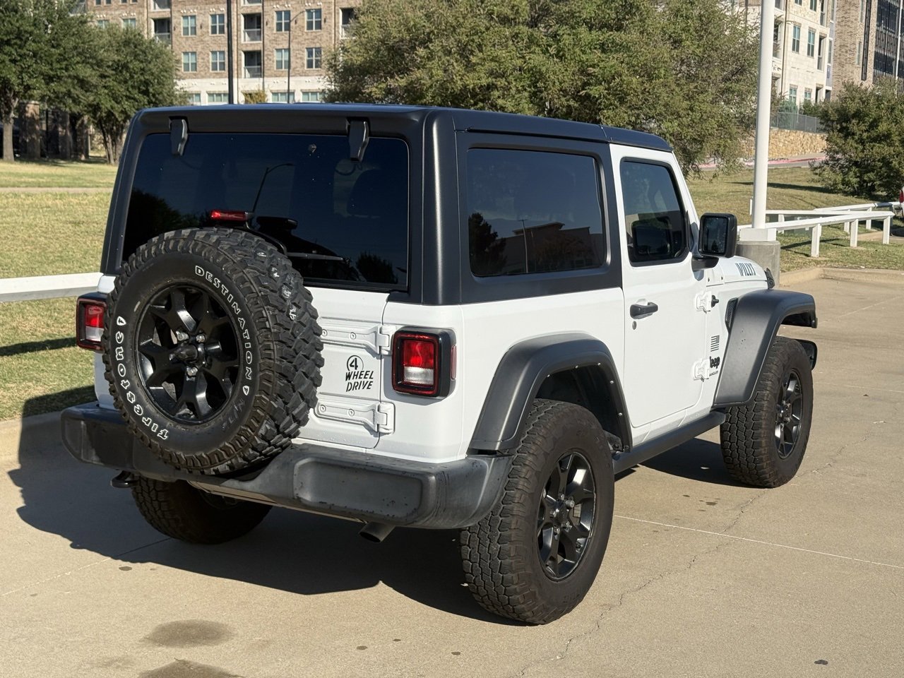 2022 Jeep Wrangler Willys photo 3